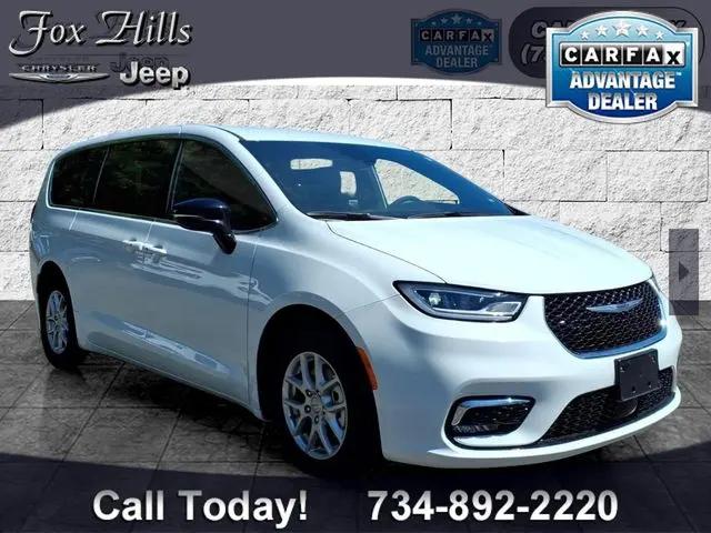 2026 Chrysler Pacifica Select for sale in Plymouth, MI
