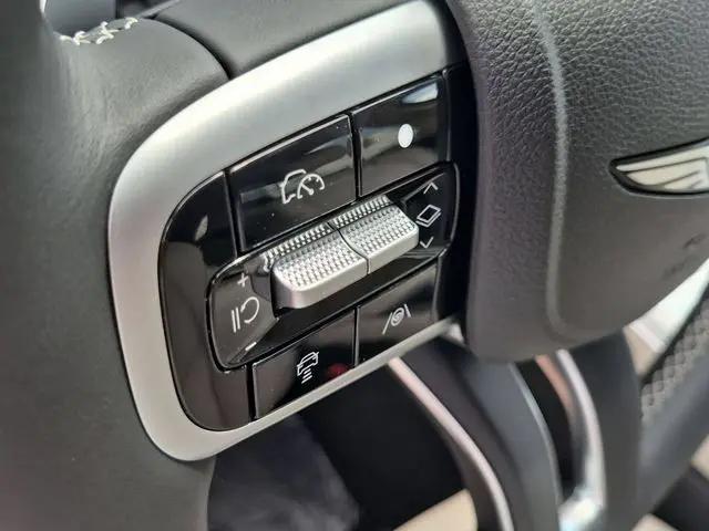 2027 Genesis GV70 2.5T Select