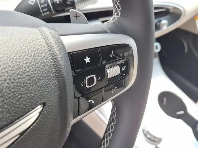 2027 Genesis GV70 2.5T Select