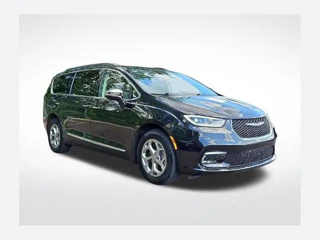 2022 Chrysler Pacifica Limited for sale in Trevose, PA