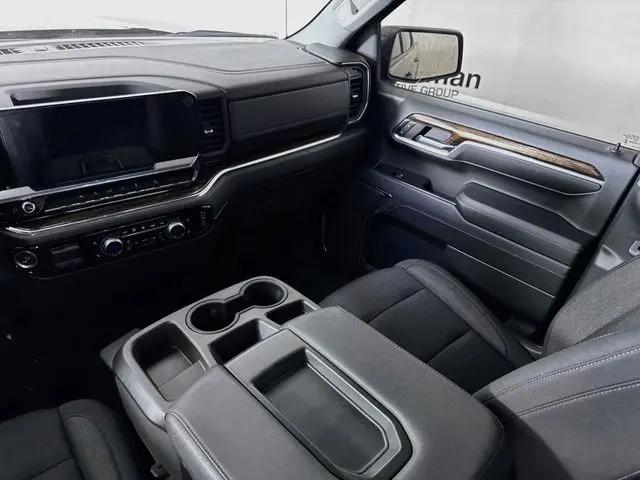 2023 GMC Sierra 1500 4WD Crew Cab Short Box Elevation with 3SB
