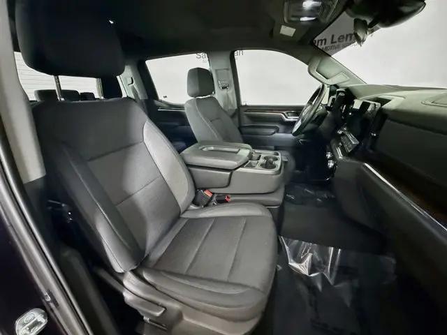 2023 GMC Sierra 1500 4WD Crew Cab Short Box Elevation with 3SB