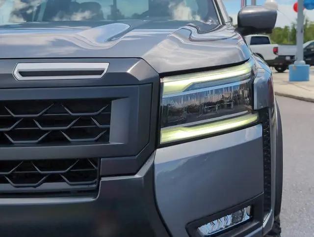 2025 Nissan Frontier Crew Cab PRO-4X 4x4