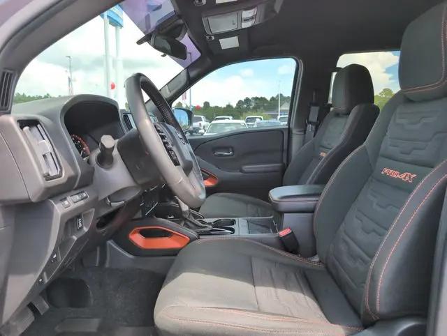 2025 Nissan Frontier Crew Cab PRO-4X 4x4