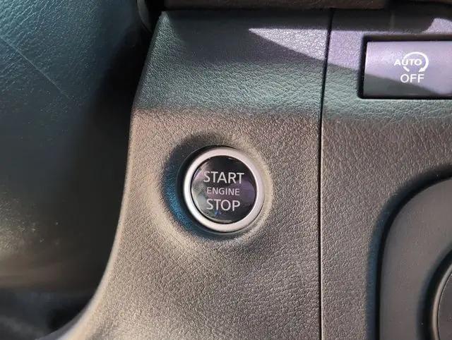 2025 Nissan Frontier Crew Cab PRO-4X 4x4