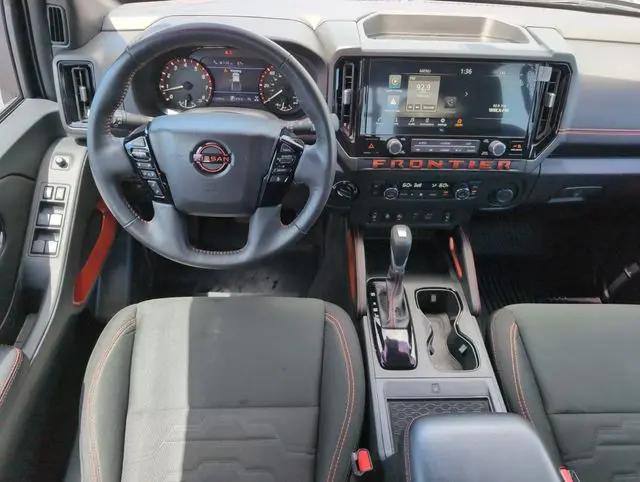 2025 Nissan Frontier Crew Cab PRO-4X 4x4
