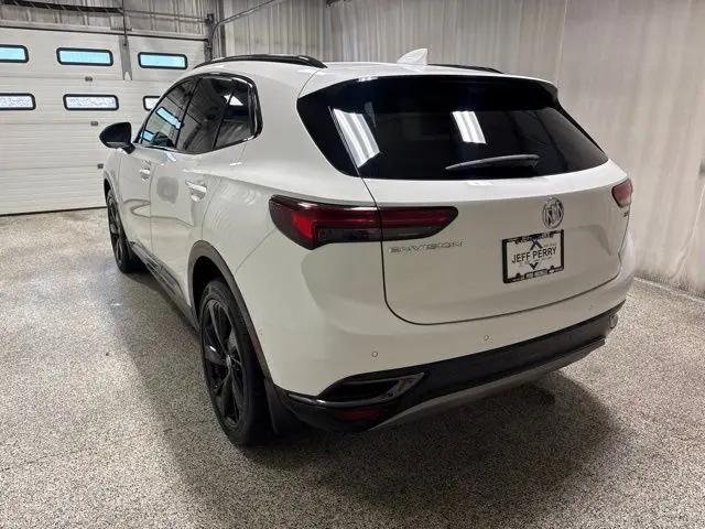 2022 Buick Envision FWD Essence