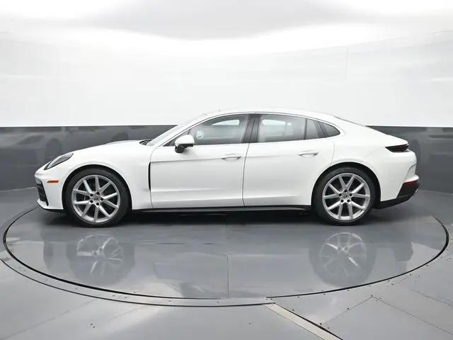 2026 Porsche Panamera 4