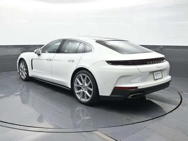 2026 Porsche Panamera 4