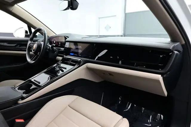 2026 Porsche Panamera 4