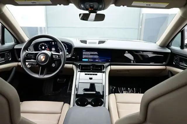 2026 Porsche Panamera 4