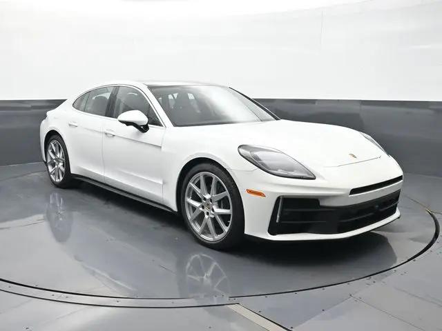 2026 Porsche Panamera 4