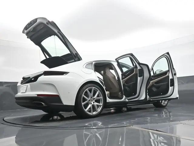 2026 Porsche Panamera 4
