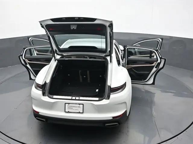 2026 Porsche Panamera 4