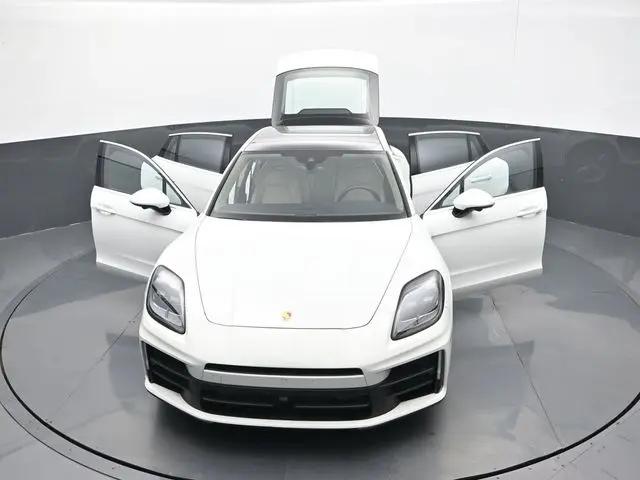 2026 Porsche Panamera 4