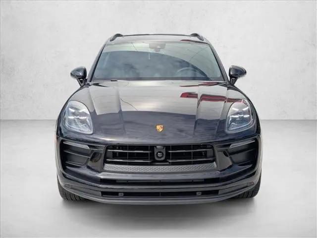 2025 Porsche Macan Macan