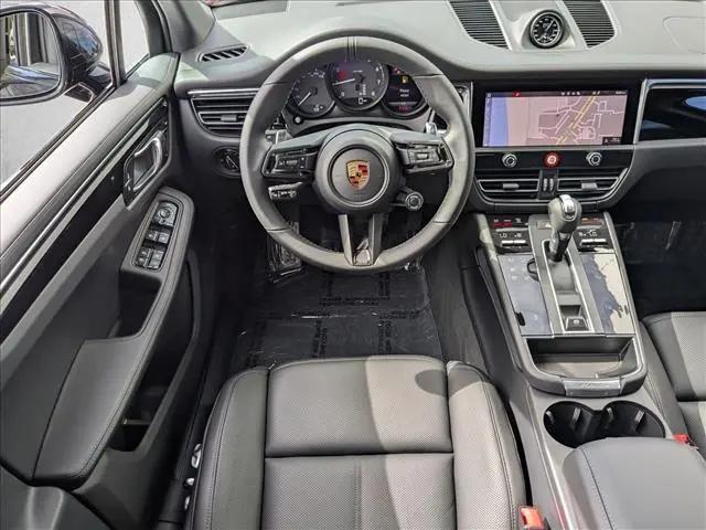 2025 Porsche Macan Macan