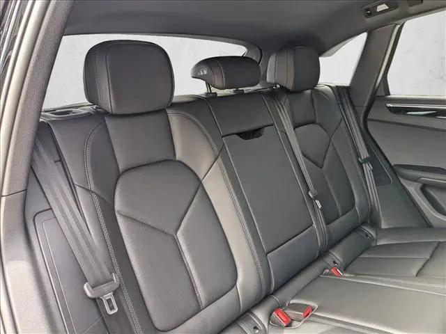 2025 Porsche Macan Macan
