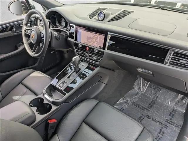2025 Porsche Macan Macan