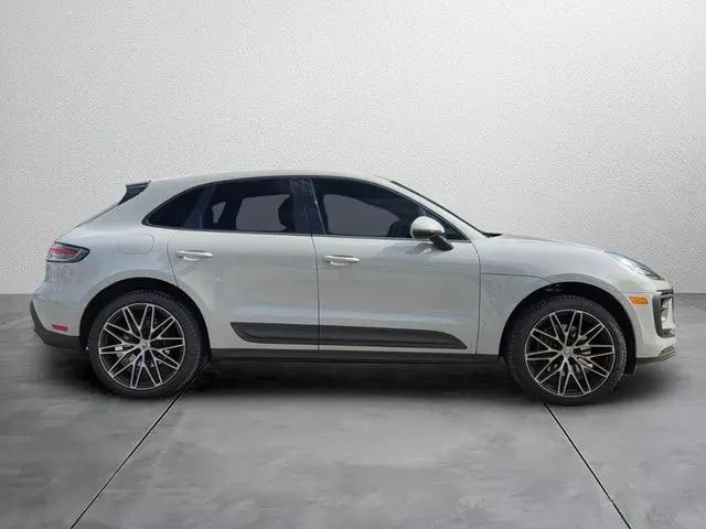 2022 Porsche Macan Macan