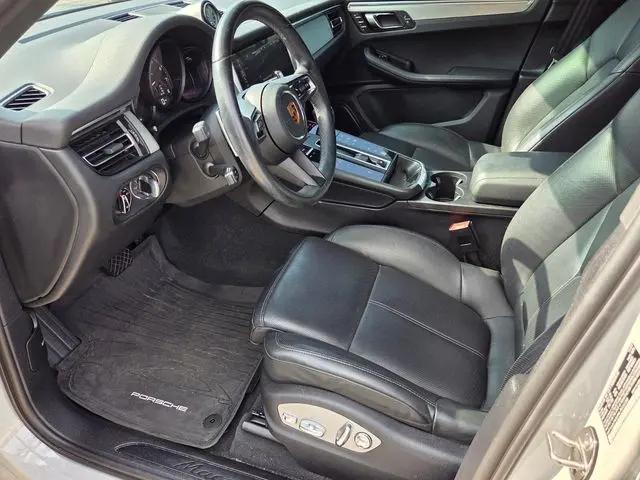 2022 Porsche Macan Macan