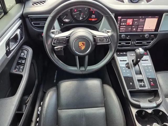 2022 Porsche Macan Macan