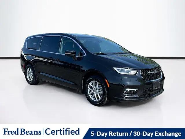 2025 Chrysler Pacifica Select for sale in Langhorne, PA