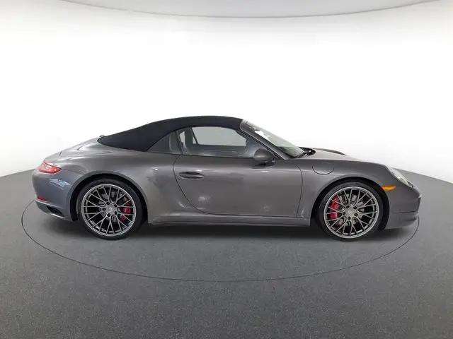 2017 Porsche 911 Carrera 4 GTS