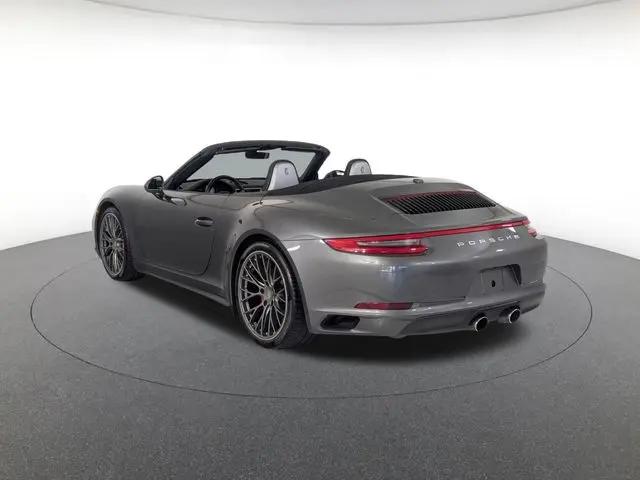 2017 Porsche 911 Carrera 4 GTS