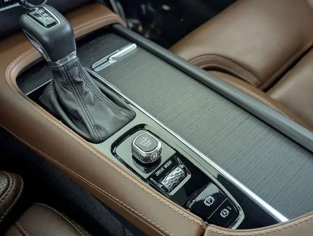 2021 Volvo XC90 T6 Inscription 7 Passenger