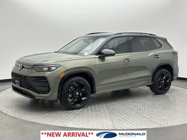2026 Volkswagen Tiguan SE R-Line Black for sale in Littleton, CO