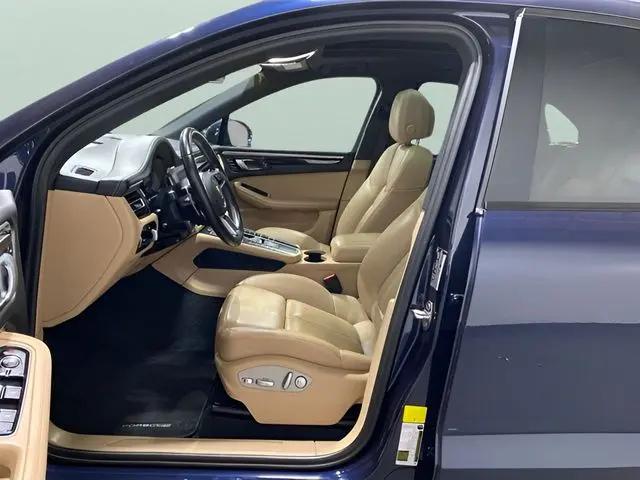 2021 Porsche Macan Macan