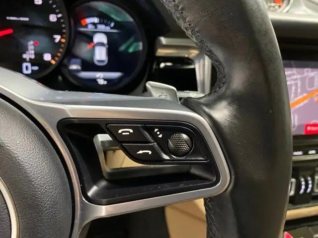 2021 Porsche Macan Macan