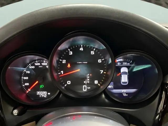 2021 Porsche Macan Macan