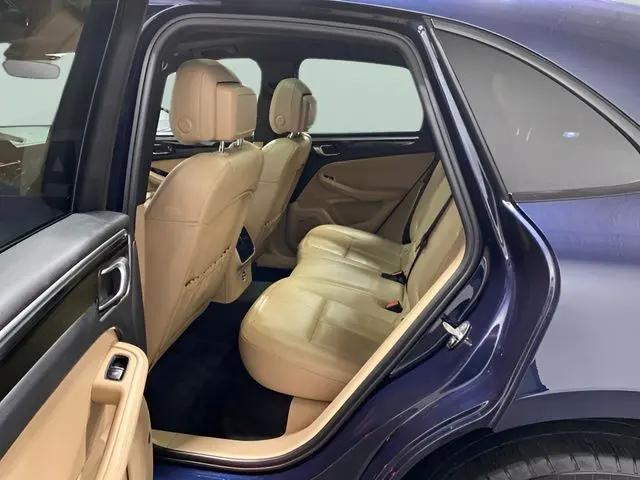 2021 Porsche Macan Macan