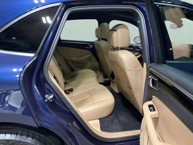 2021 Porsche Macan Macan