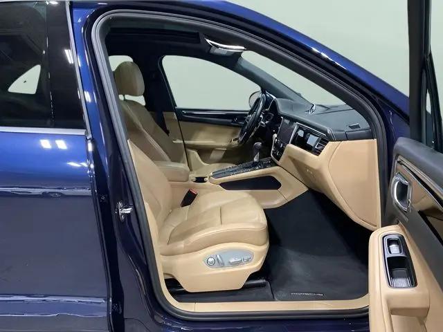 2021 Porsche Macan Macan