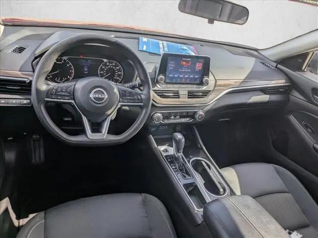 2024 Nissan Altima SV FWD