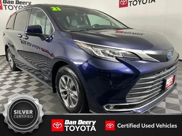 2021 Toyota Sienna XLE for sale in Cedar Falls, IA