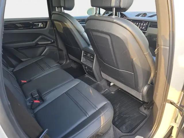 2023 Porsche Cayenne Cayenne