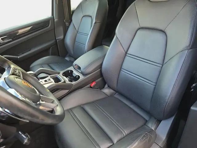 2023 Porsche Cayenne Cayenne