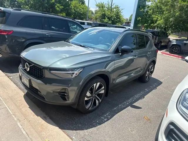 2026 Volvo XC40 Ultra, B5 AWD Gas (mild hybrid), Dark for sale in Littleton, CO