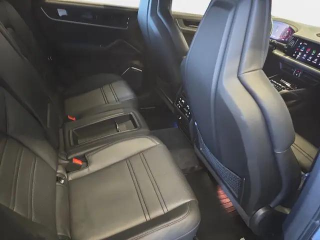 2024 Porsche Cayenne Turbo GT