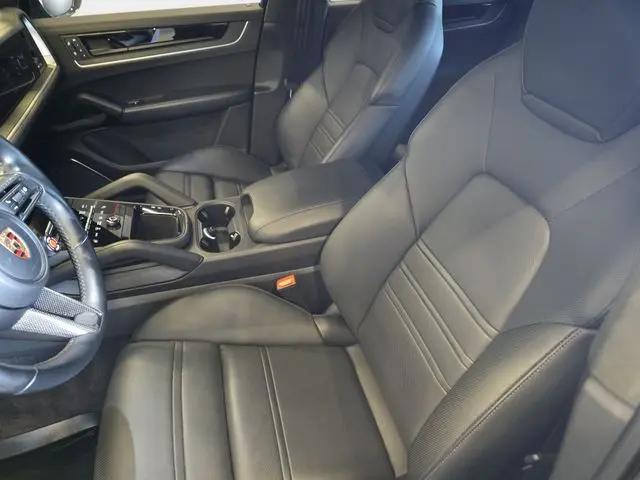 2024 Porsche Cayenne Turbo GT
