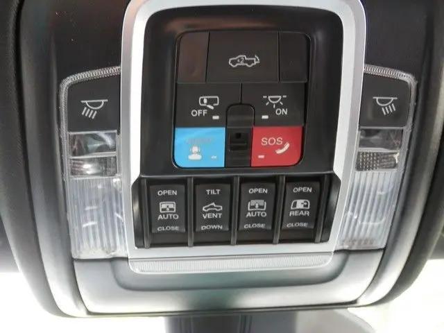 2026 Ram 1500 Limited Crew Cab 4x4 5'7" Box