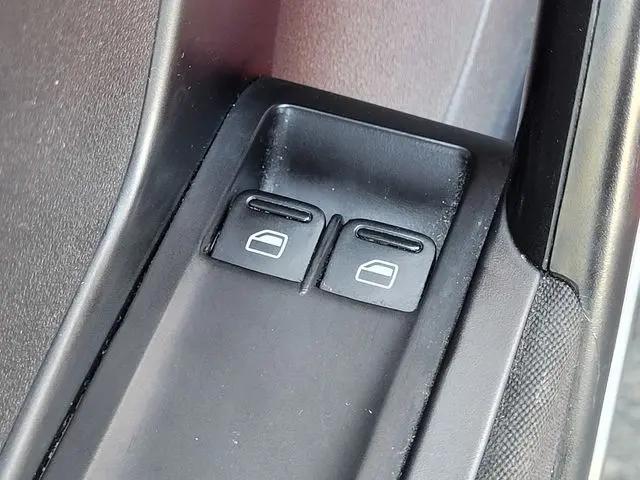 2018 Volkswagen Beetle 2.0T S