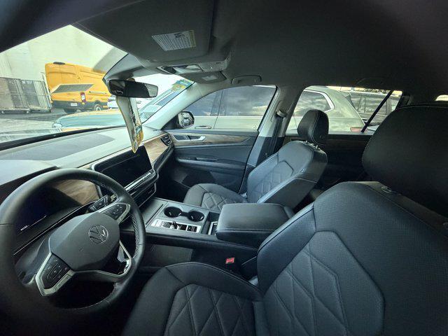 2024 Volkswagen Atlas 2.0T SE