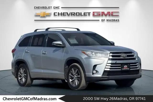 2018 Toyota Highlander SE for sale in Madras, OR