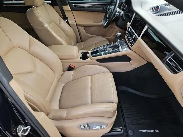 2021 Porsche Macan Macan