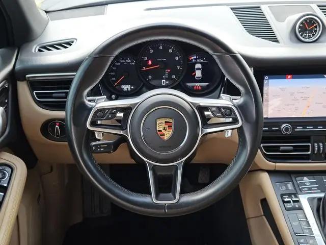 2021 Porsche Macan Macan